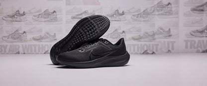 Nike Pegasus 40 - Black/Black