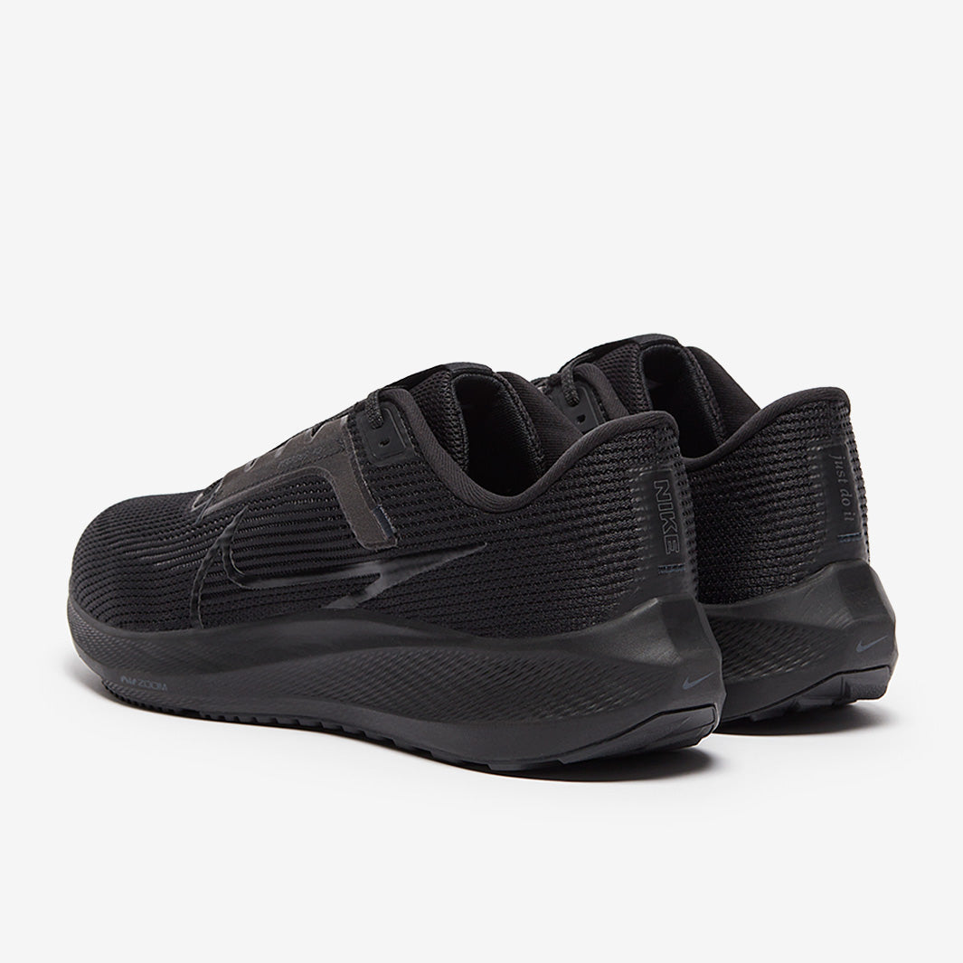 Nike Pegasus 40 - Black/Black