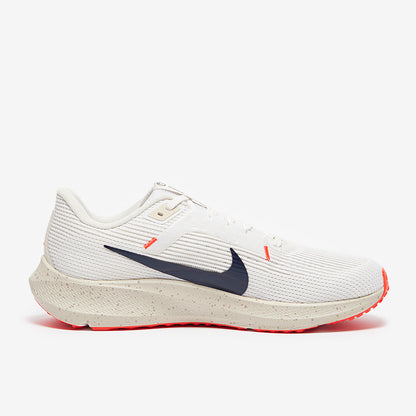 Nike Air Zoom Pegasus 40 - White/Obsidian-Lt Orewood Brn