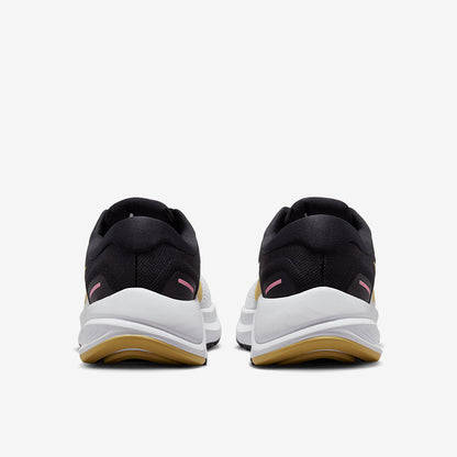 Nike Womens Structure 24 - White/Wheat Gold-Black