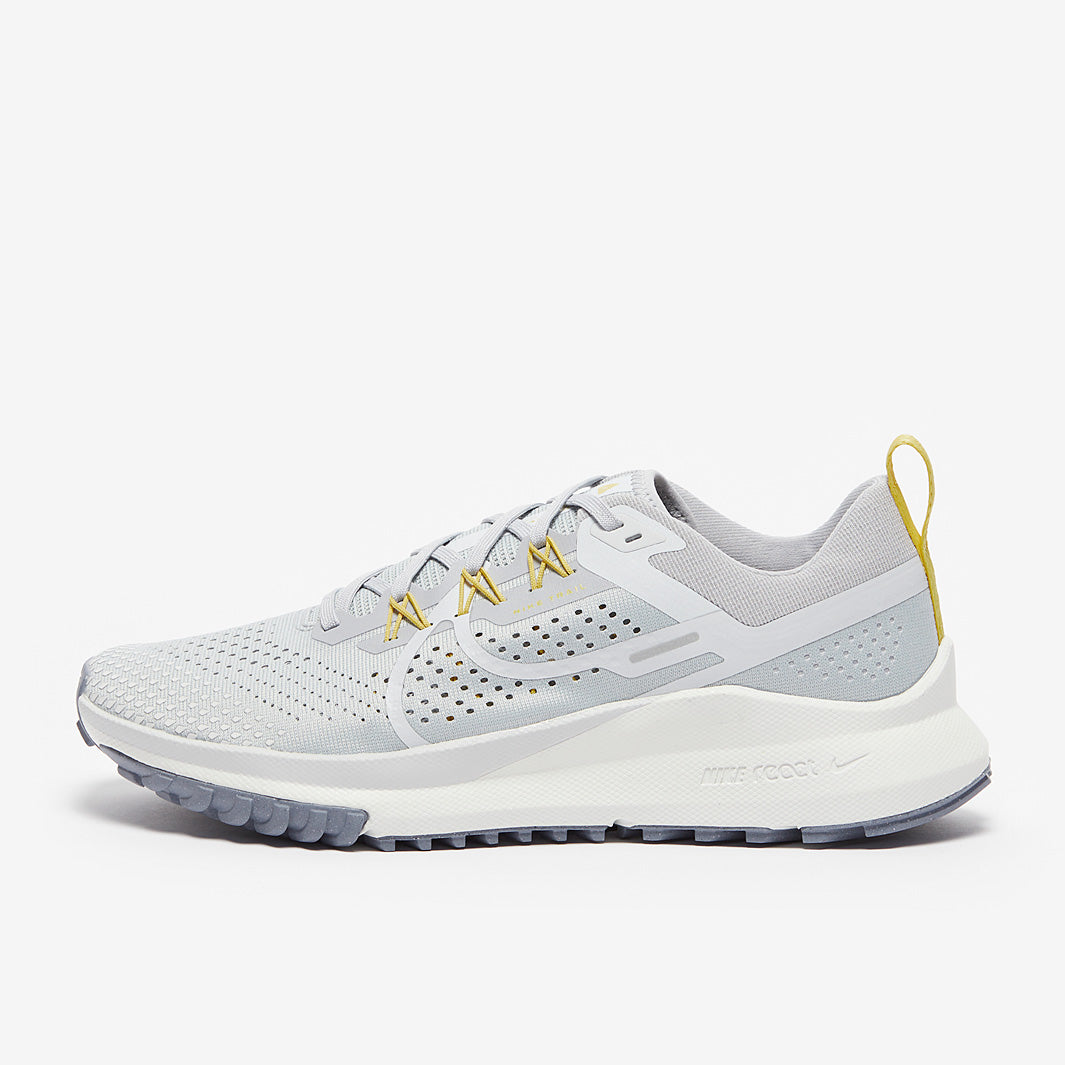 Nike Pegasus Trail 4 - Wolf Grey/Pure Platinum