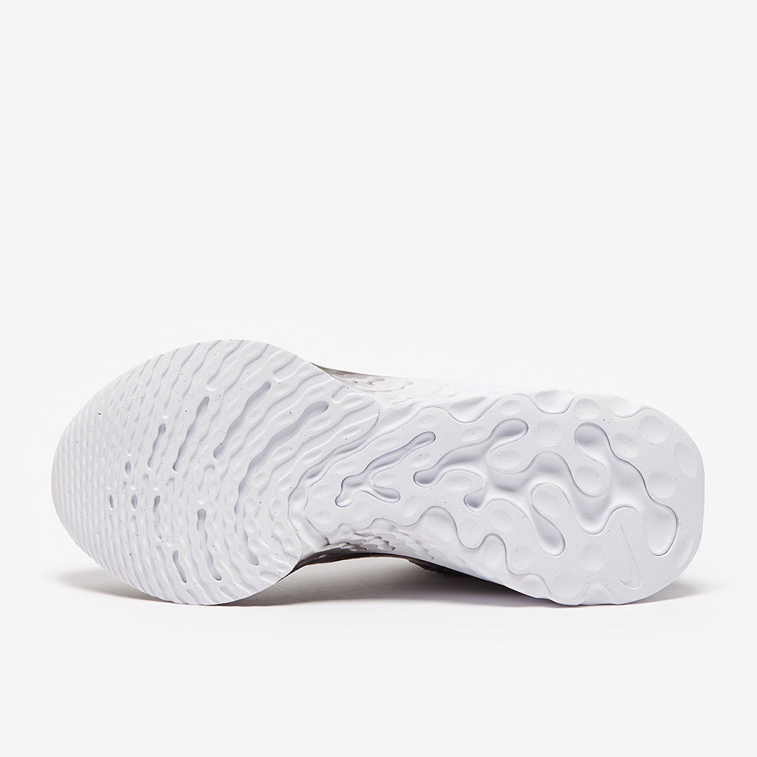 Nike Womens Infinity Run FK 3