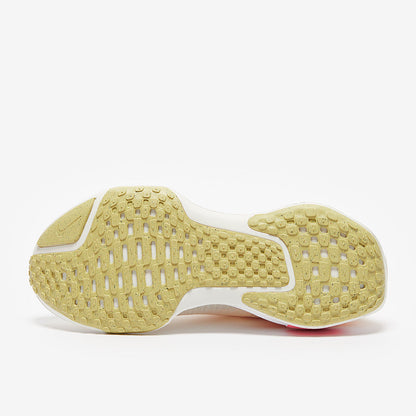 Nike Womens Invincible 3 - Light Cream/White