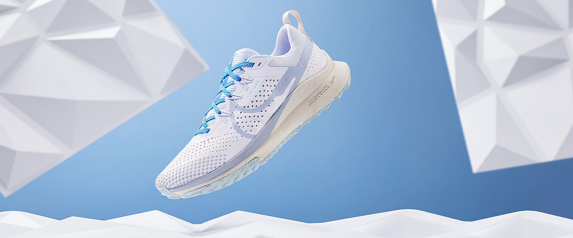 Nike Womens Pegasus Trail 4