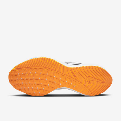 Nike ZoomX Vomero 16 - Black/White-Sundial