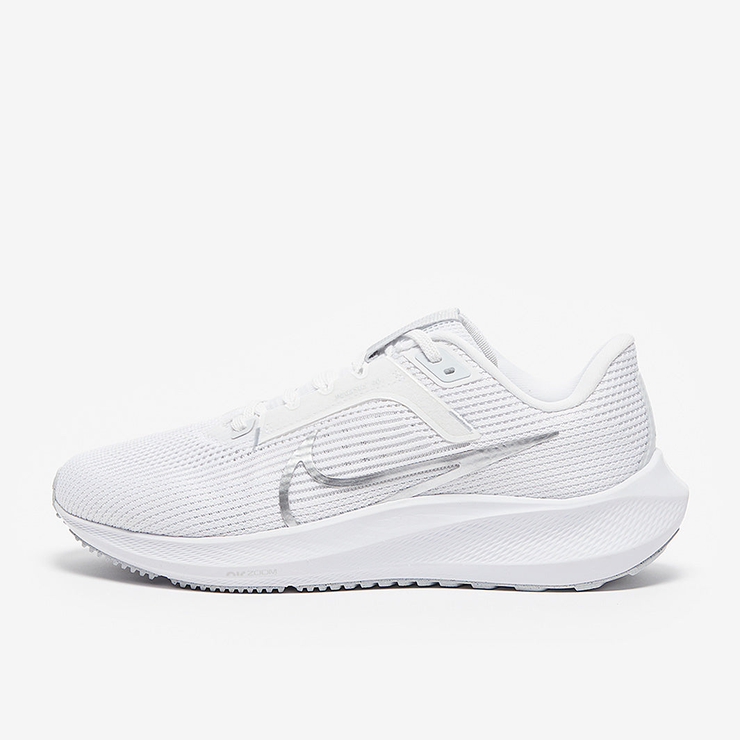 Nike Womens Pegasus 40 - White/Metallic Silver