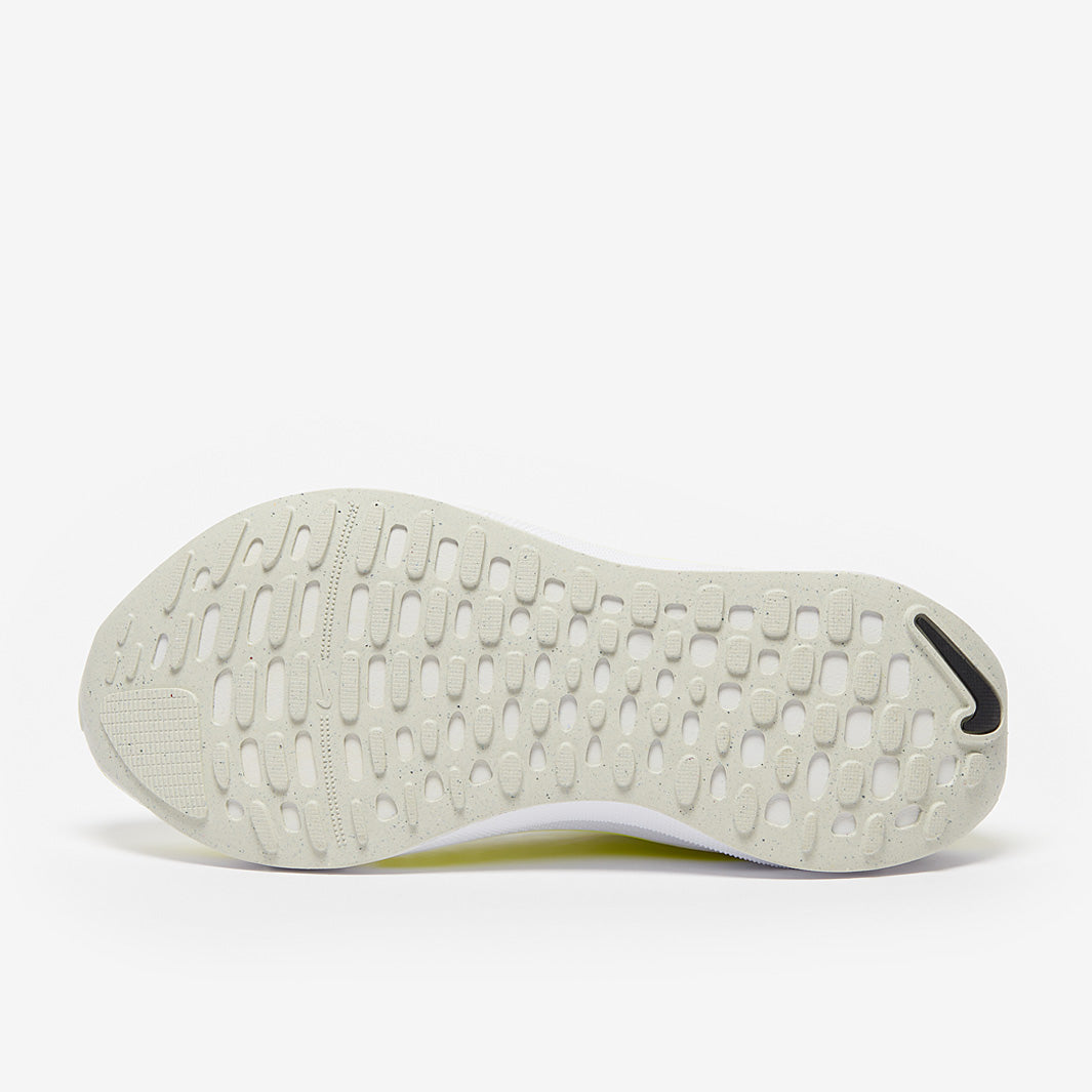 Nike Womens ReactX Infinity Run Flyknit 4
