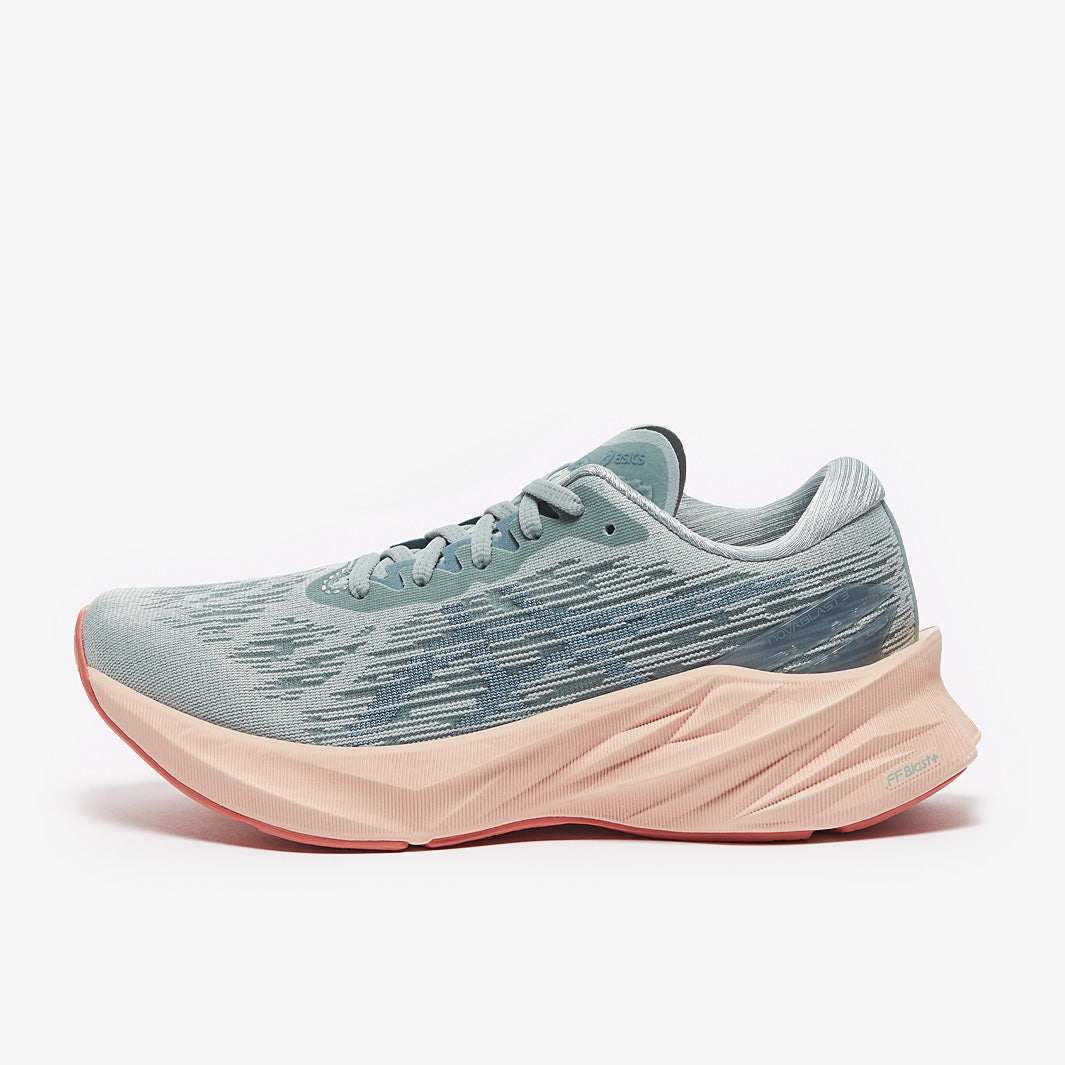 ASICS Womens Novablast 3
