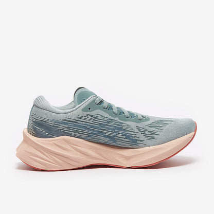 ASICS Womens Novablast 3