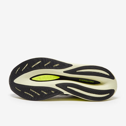 New Balance FuelCell SuperComp Trainer v2