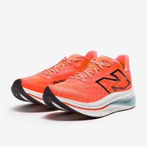 New Balance FuelCell SuperComp Trainer v2