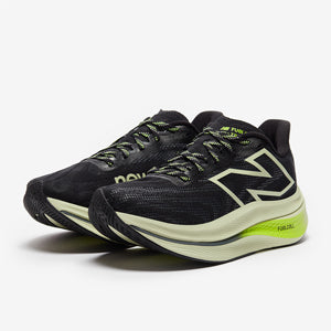 New Balance Womens FuelCell SuperComp Trainer v2