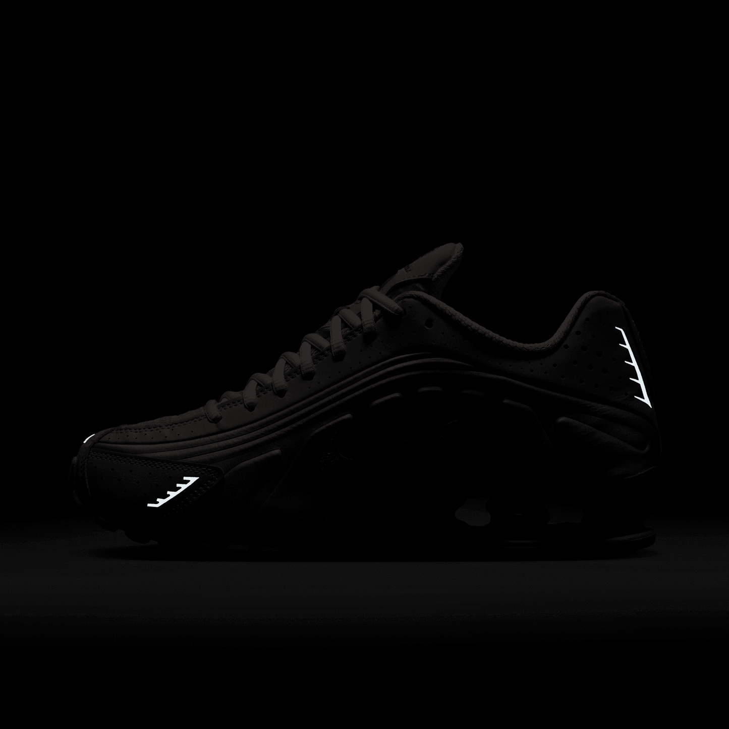Women's Nike Shox R4 "Barely Rose"