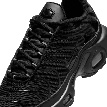 Women's Nike Air Max Plus "Triple Black"