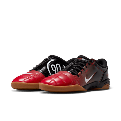 Men's Nike Total 90 “Bred Gradient”