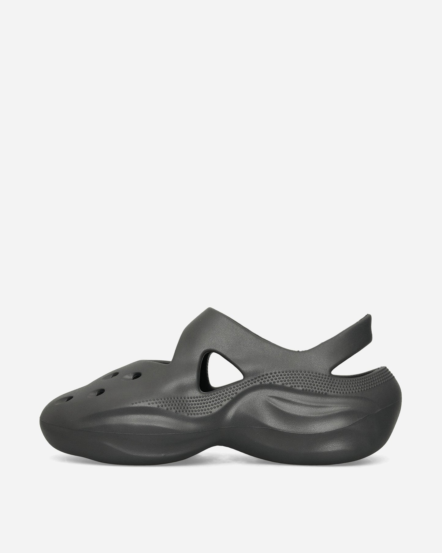 Dingyun Zhang Diffuser Clogs Black Sand