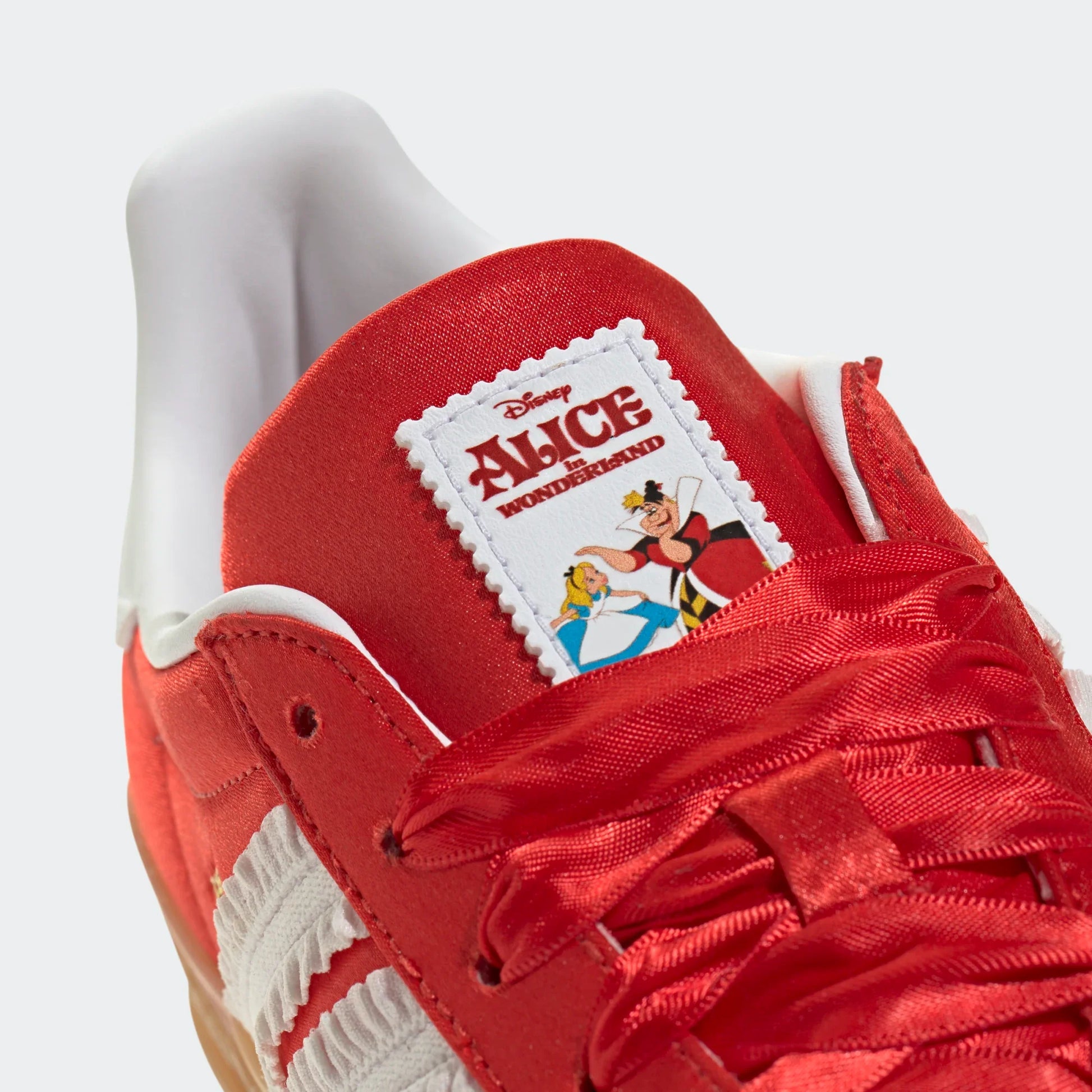 Big Kids' Adidas Disney Gazelle Indoor "Alice In Wonderland" (Unisex)