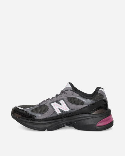 2010 Sneakers Black / Pink Heat / Magnet