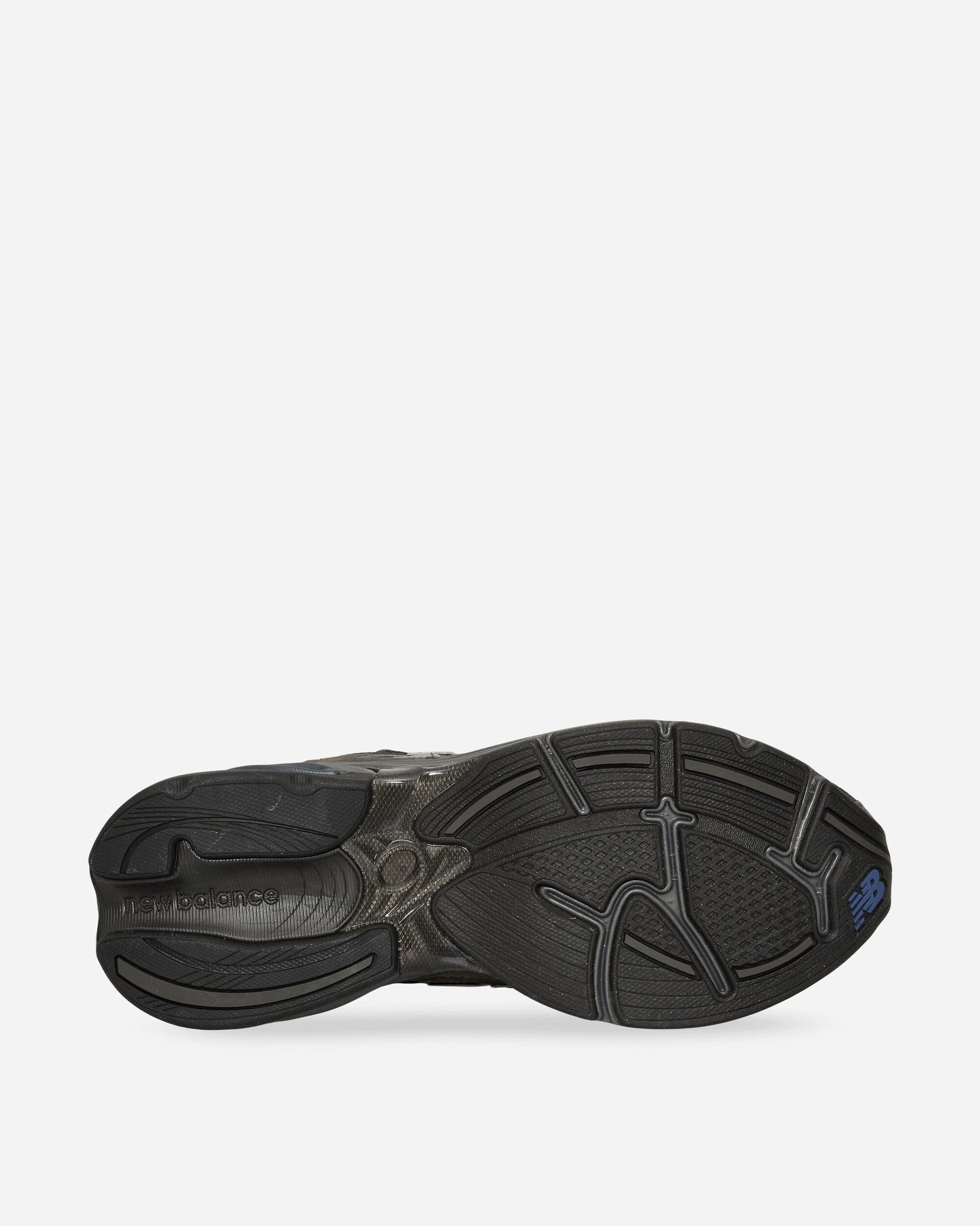 2010 Sneakers Tornado / Faded Black