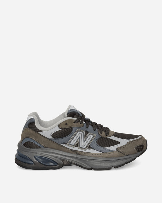 2010 Sneakers Tornado / Faded Black