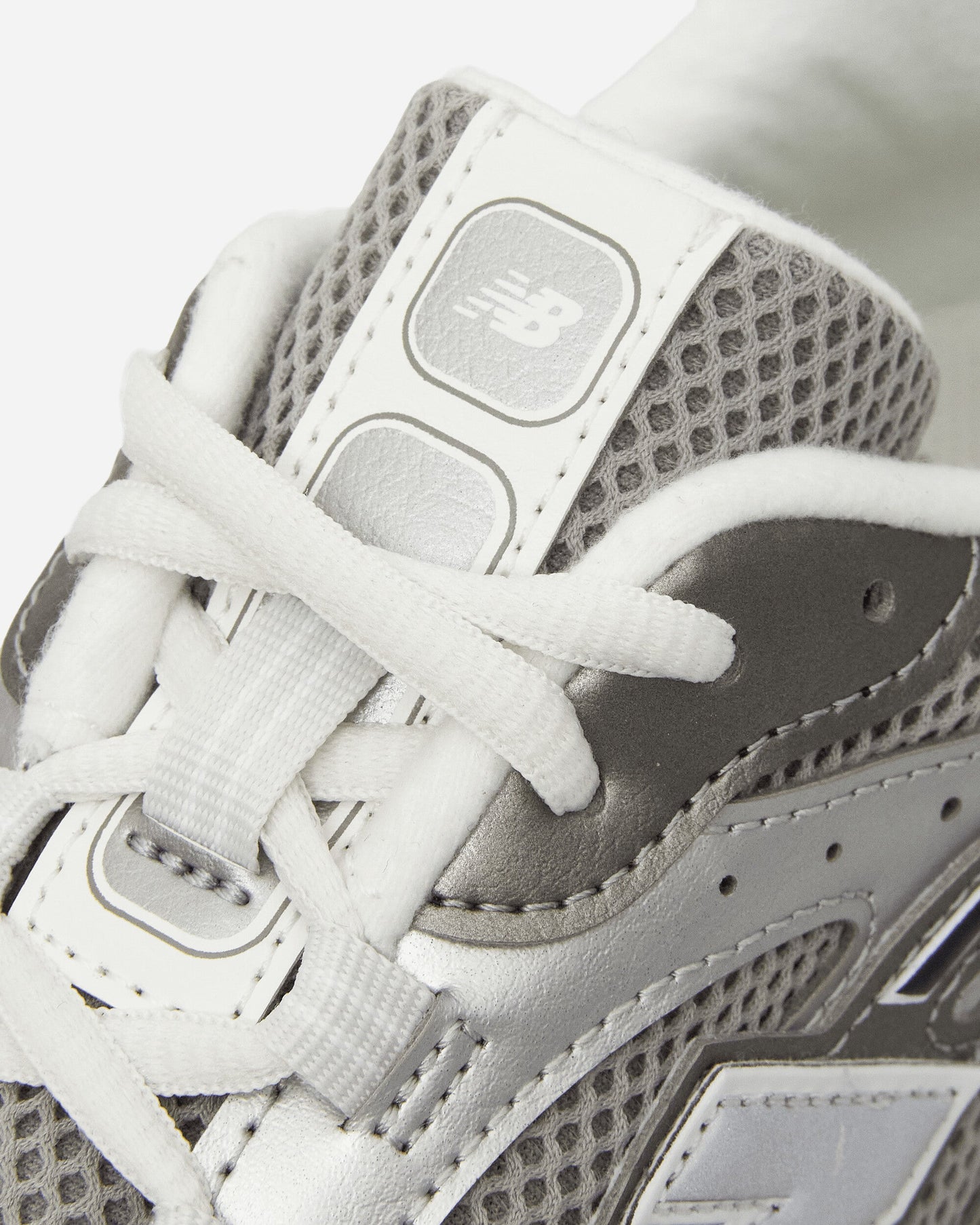 204L Sneakers Dark Silver Metallic / Slate Grey