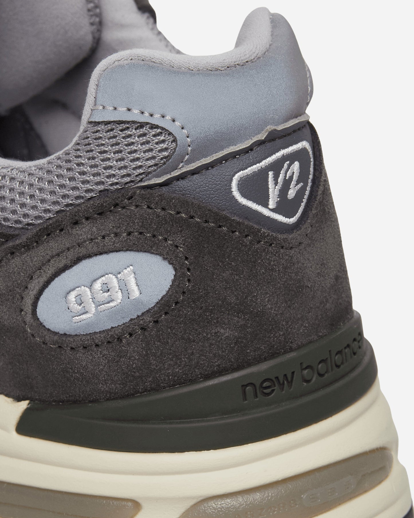 Made in UK 991v2 Sneakers Forged Iron / Alloy / Smoked Pearl