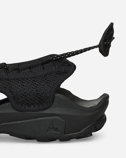Arpy Weaved Sandals Black