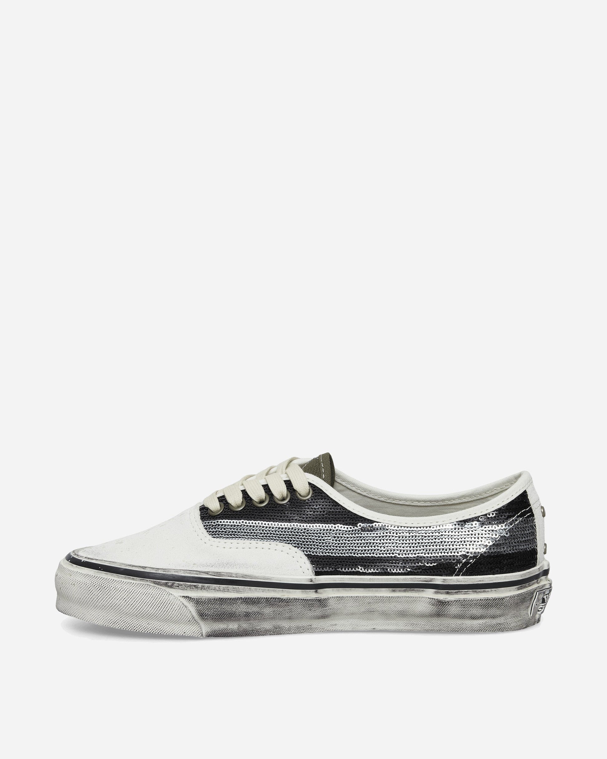 Premium Authentic 44 Sneakers Black / White