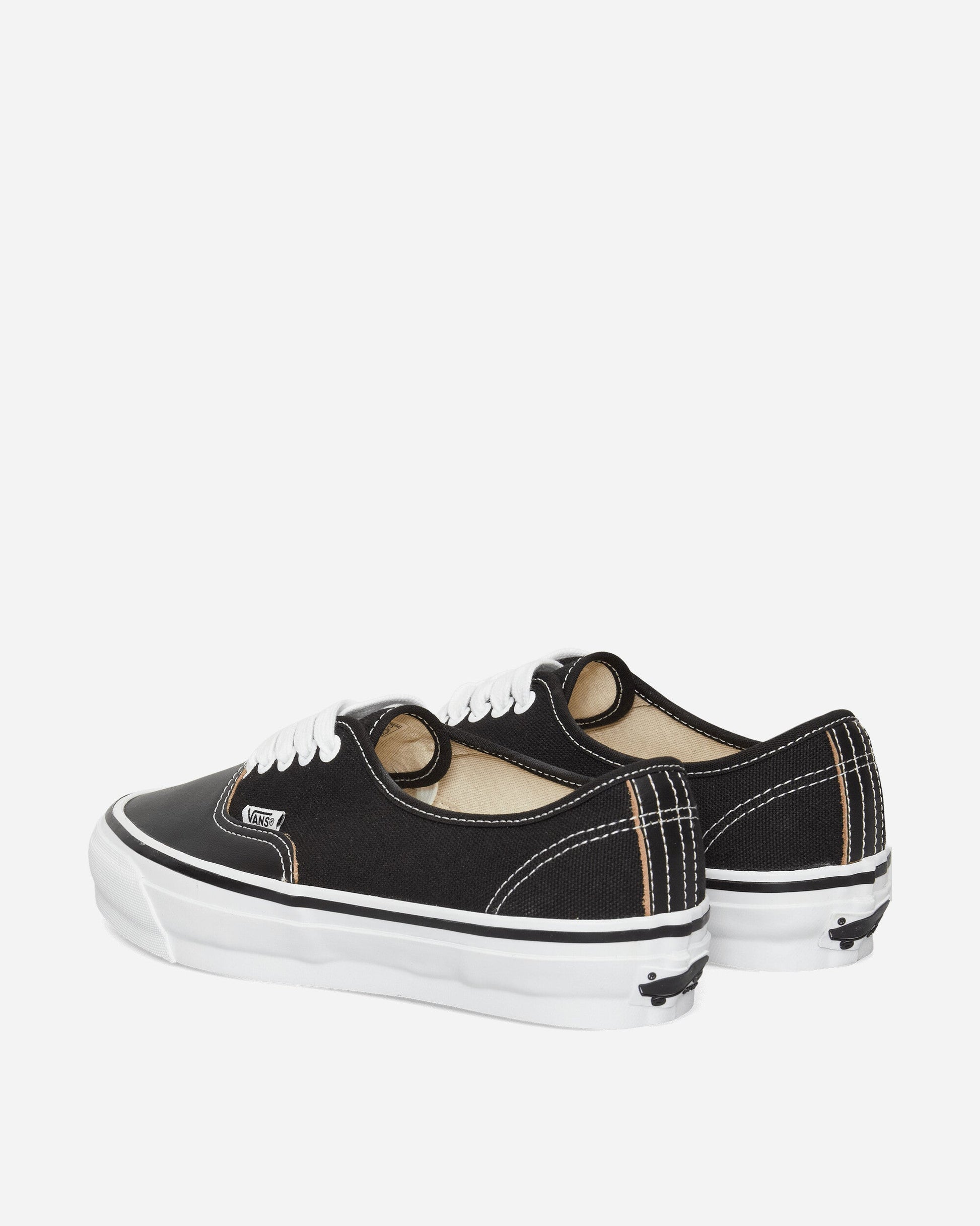 Authentic 44 Siped Vibram Sneakers Black