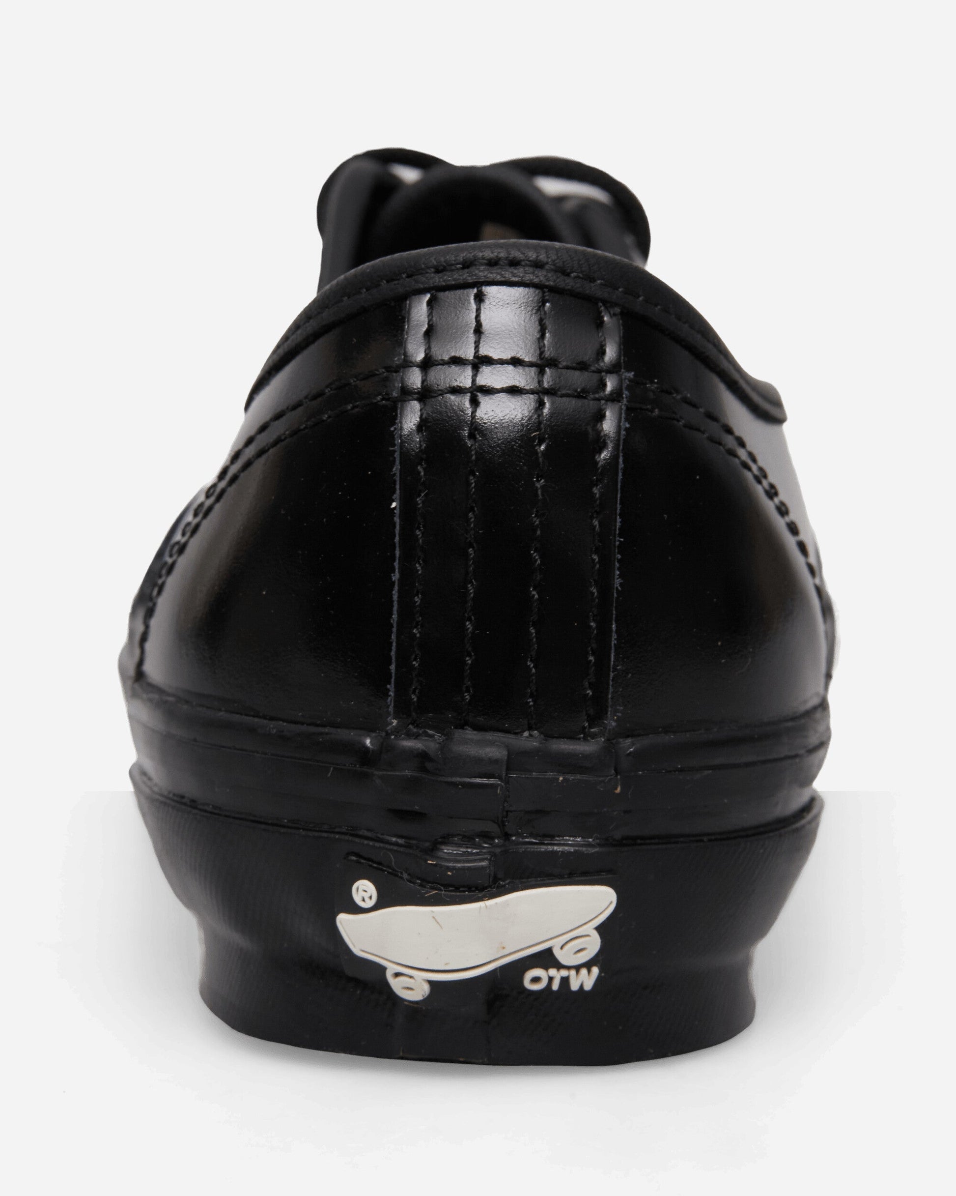 Authentic 44 Siped Vibram Sneakers Black