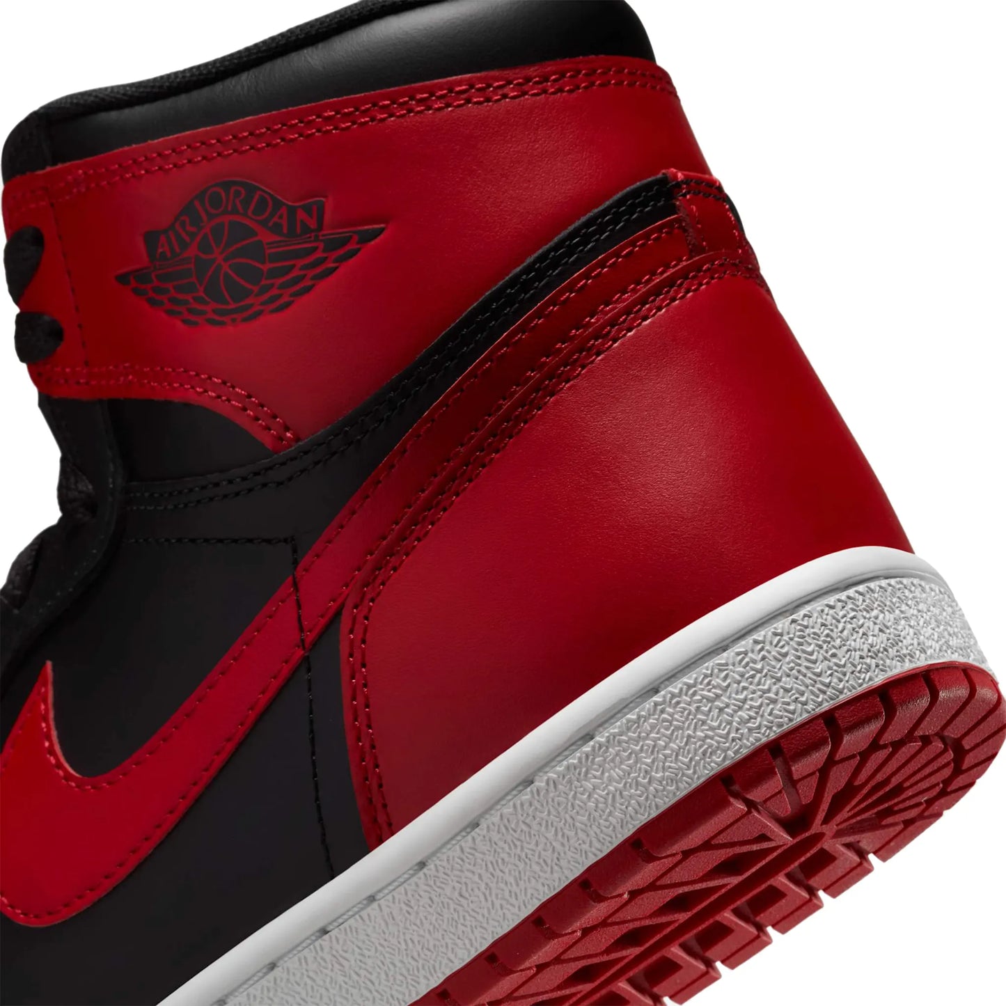 Air Jordan 1 Retro High 85 OG Bred (2025)